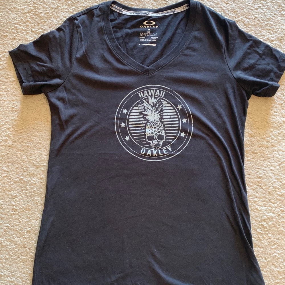 Oakley shirt